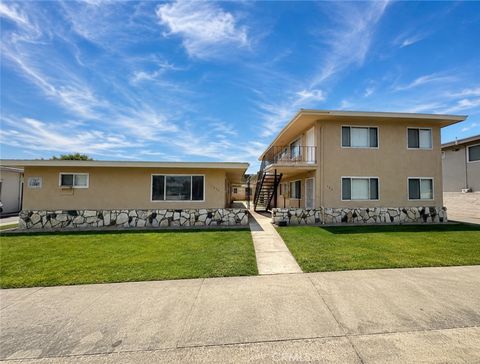 Photo of 248 E Navilla Place, Covina, CA 91723 (MLS # CV26110867)