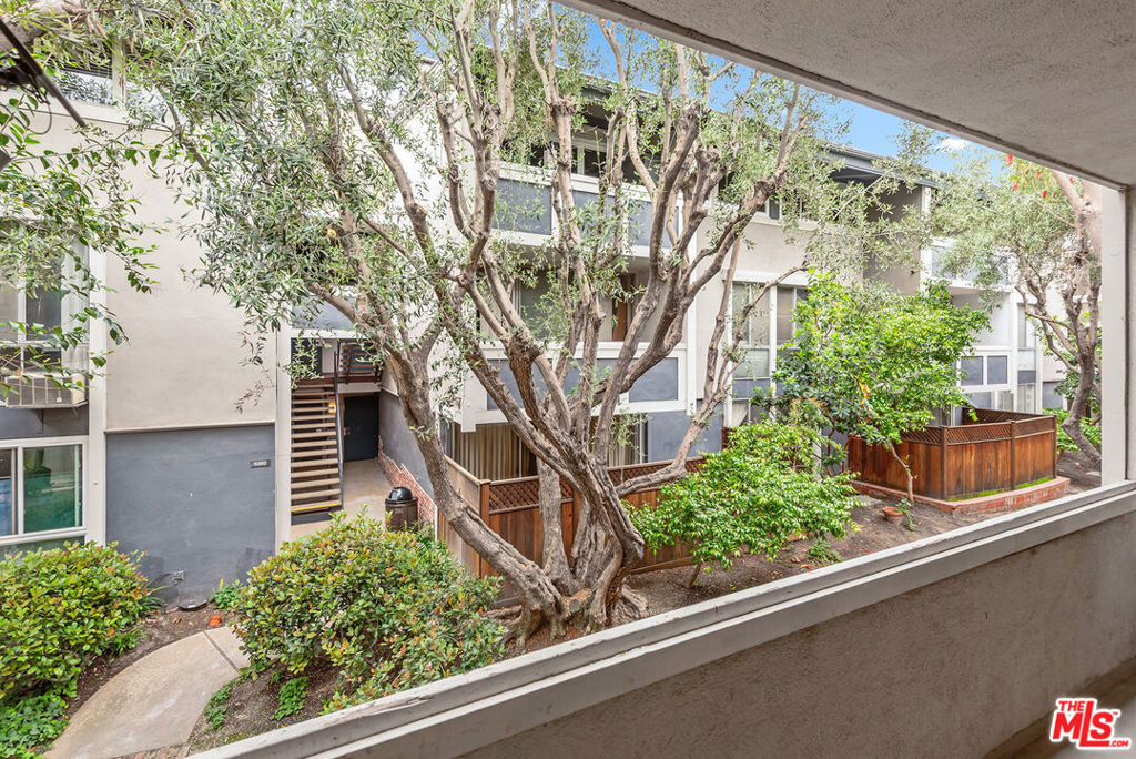 6375 Green Valley Circle 206