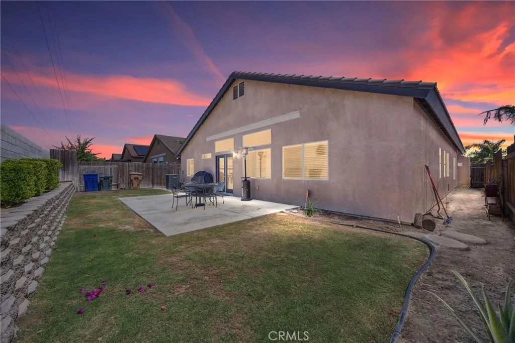 Bakersfield, California 93311, United States, 4 Bedrooms Bedrooms, ,2 BathroomsBathrooms,Residential,Active,161295