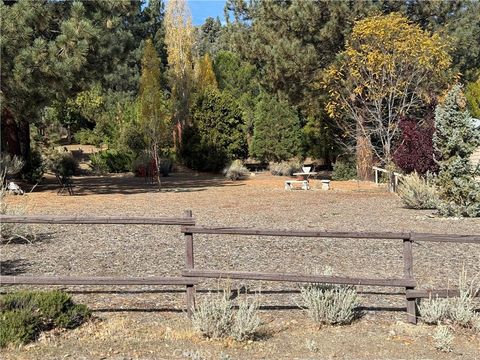 Photo of 2401 Symonds Drive, Pine Mountain Club, CA 93222 (MLS # SR25247427) Photo of 2401 Symonds Drive, Pine Mountain Club, CA 93222 (MLS # SR25247427)