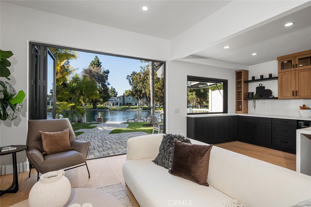 Lake Forest Keys (LK) - Residential
