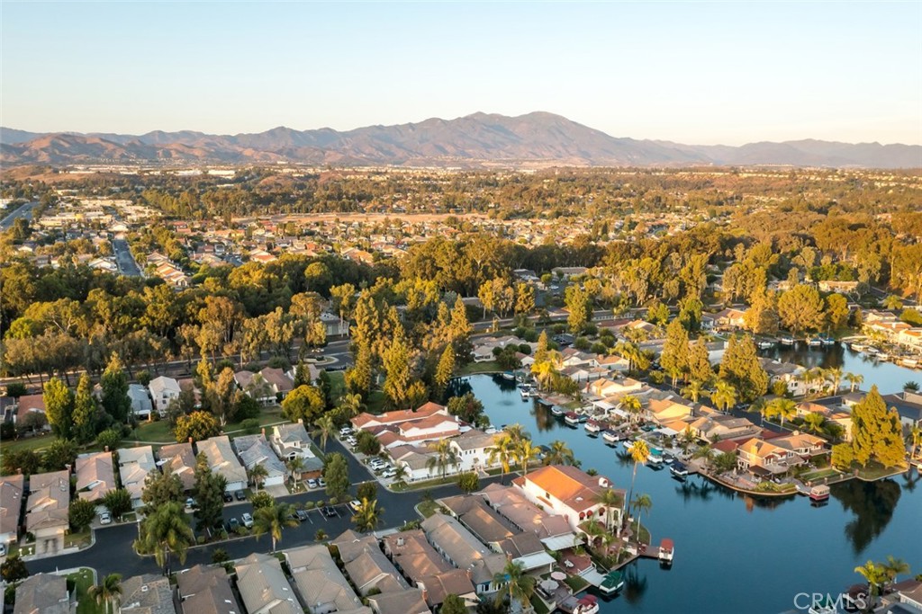 Lake Forest Keys (LK) - Residential
