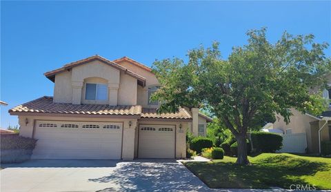 Photo of 44436 Shadowcrest Drive, Lancaster, CA 93536 (MLS # SR26090079)
