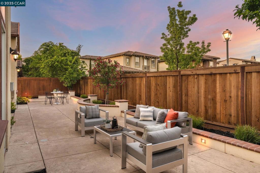 ALAMO CREEK - Residential