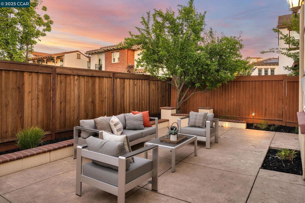 ALAMO CREEK - Residential