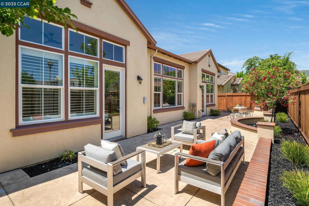 ALAMO CREEK - Residential