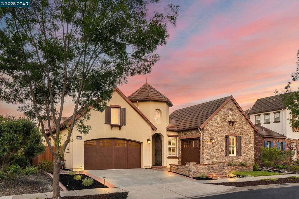 ALAMO CREEK - Residential