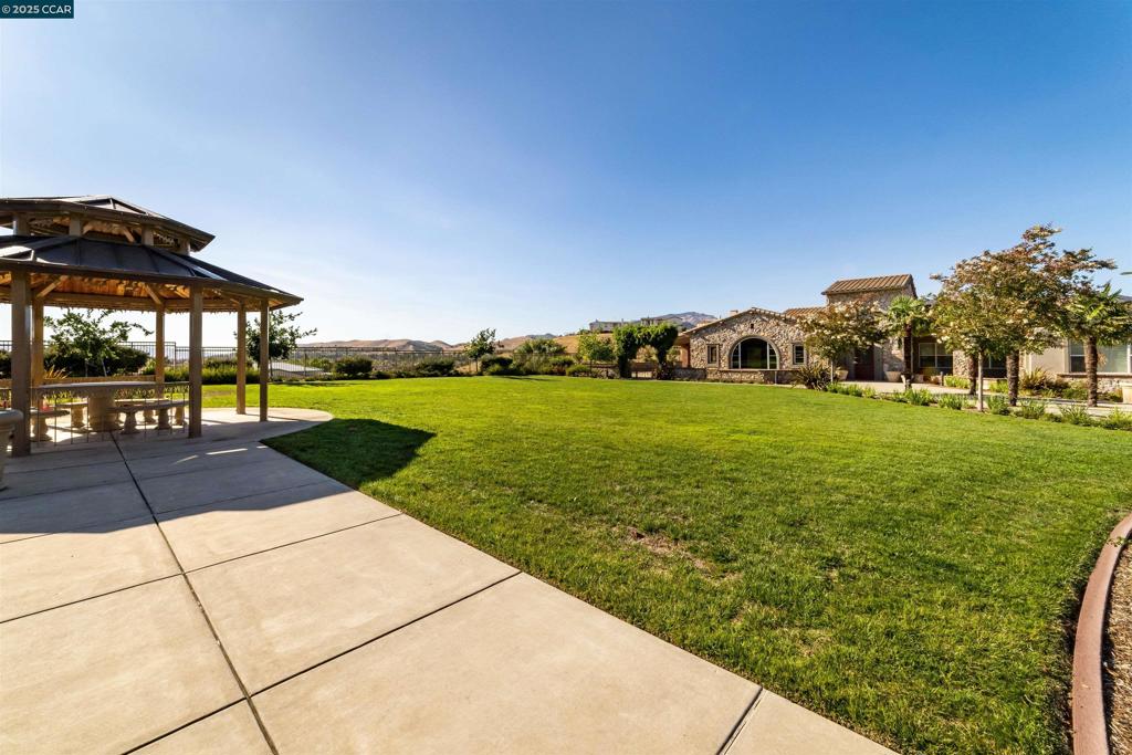 ALAMO CREEK - Residential