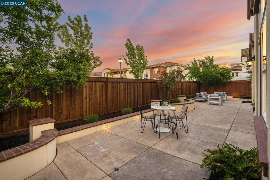 ALAMO CREEK - Residential