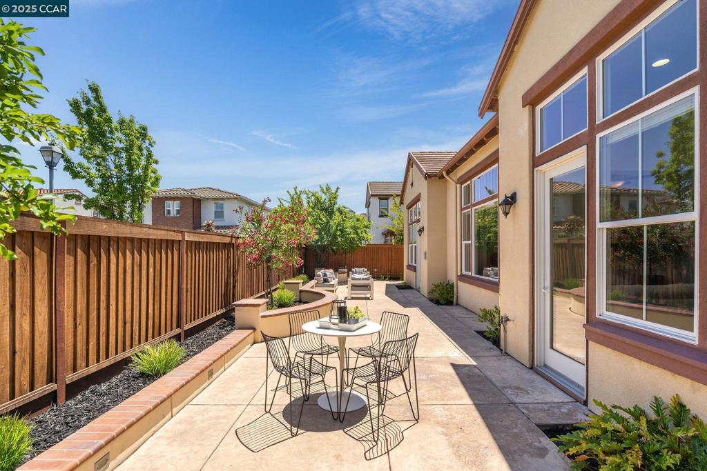 ALAMO CREEK - Residential