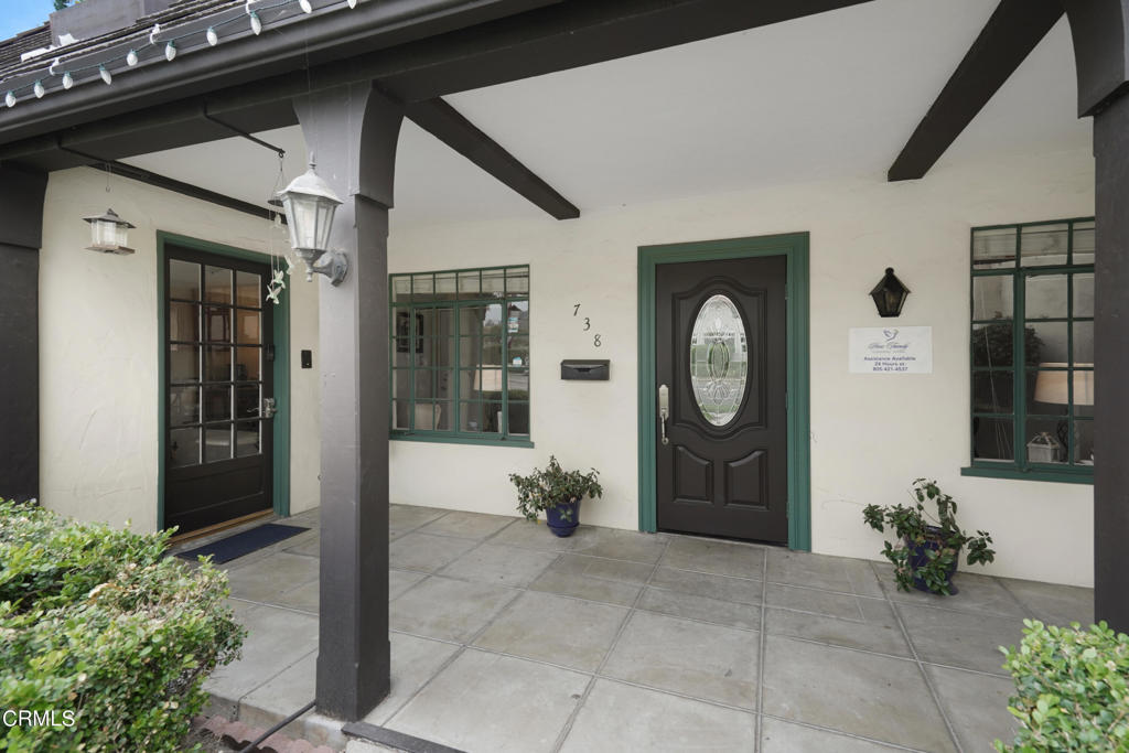 738 E Santa Paula Street