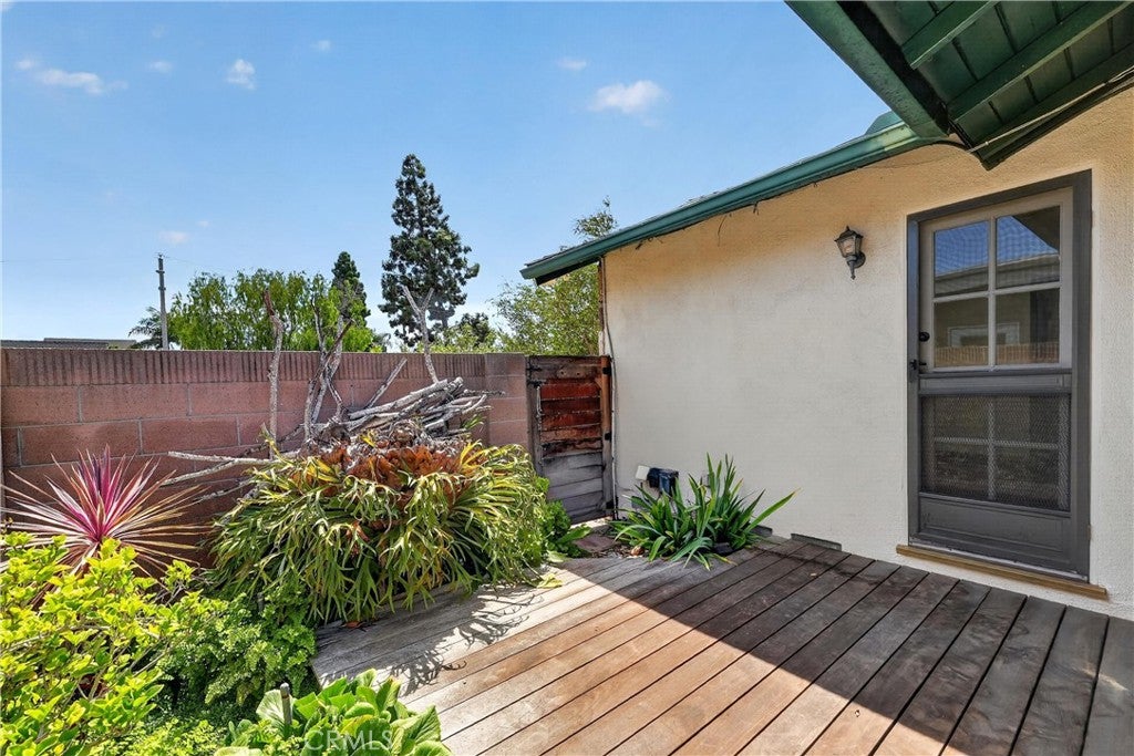 1288 Londonderry Street, Costa Mesa CA 92626 - Photo 54