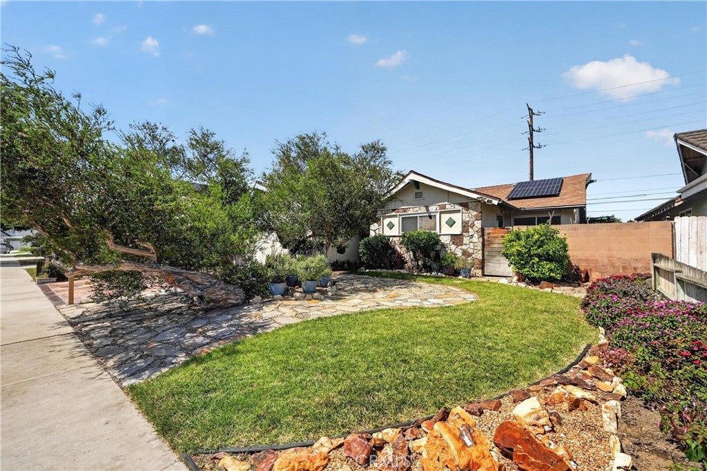 1288 Londonderry Street, Costa Mesa CA 92626 - Photo 6