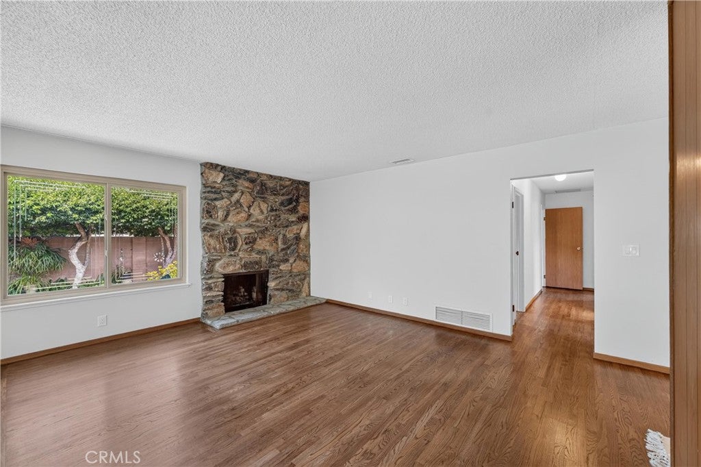 1288 Londonderry Street, Costa Mesa CA 92626 - Photo 11