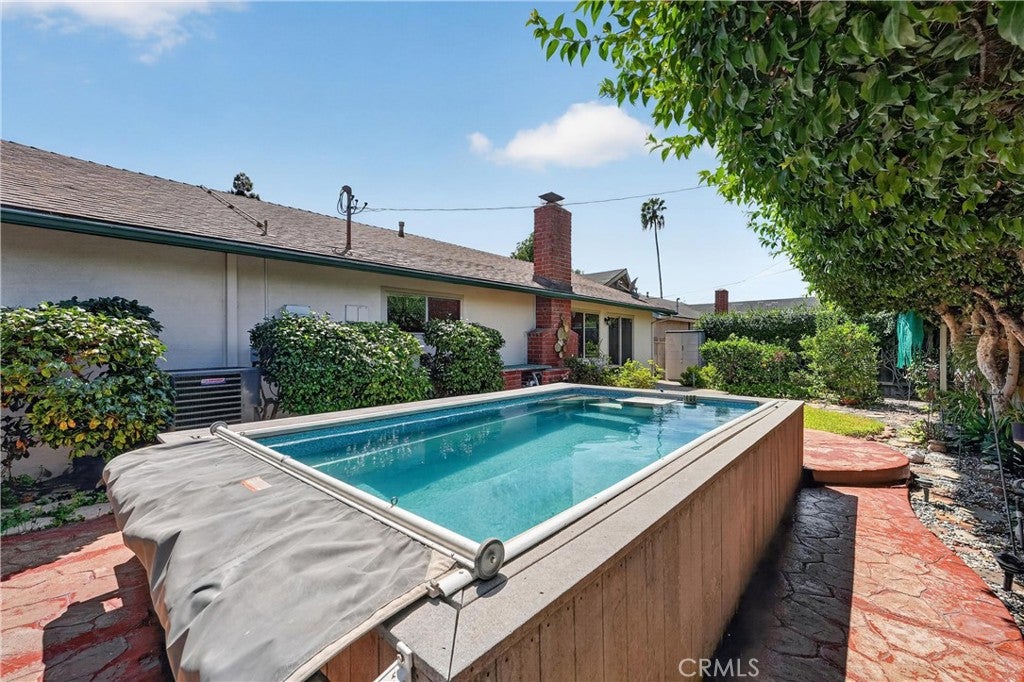 1288 Londonderry Street, Costa Mesa CA 92626 - Photo 52