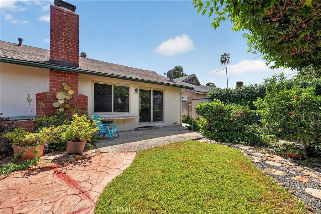 1288 Londonderry Street, Costa Mesa CA 92626 - Photo 48