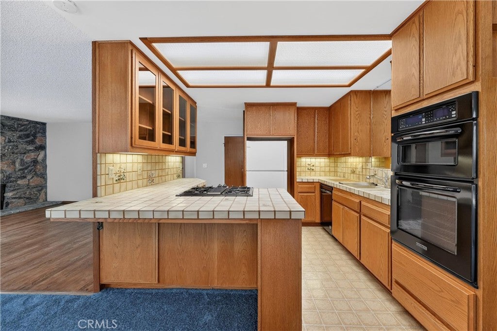 1288 Londonderry Street, Costa Mesa CA 92626 - Photo 20