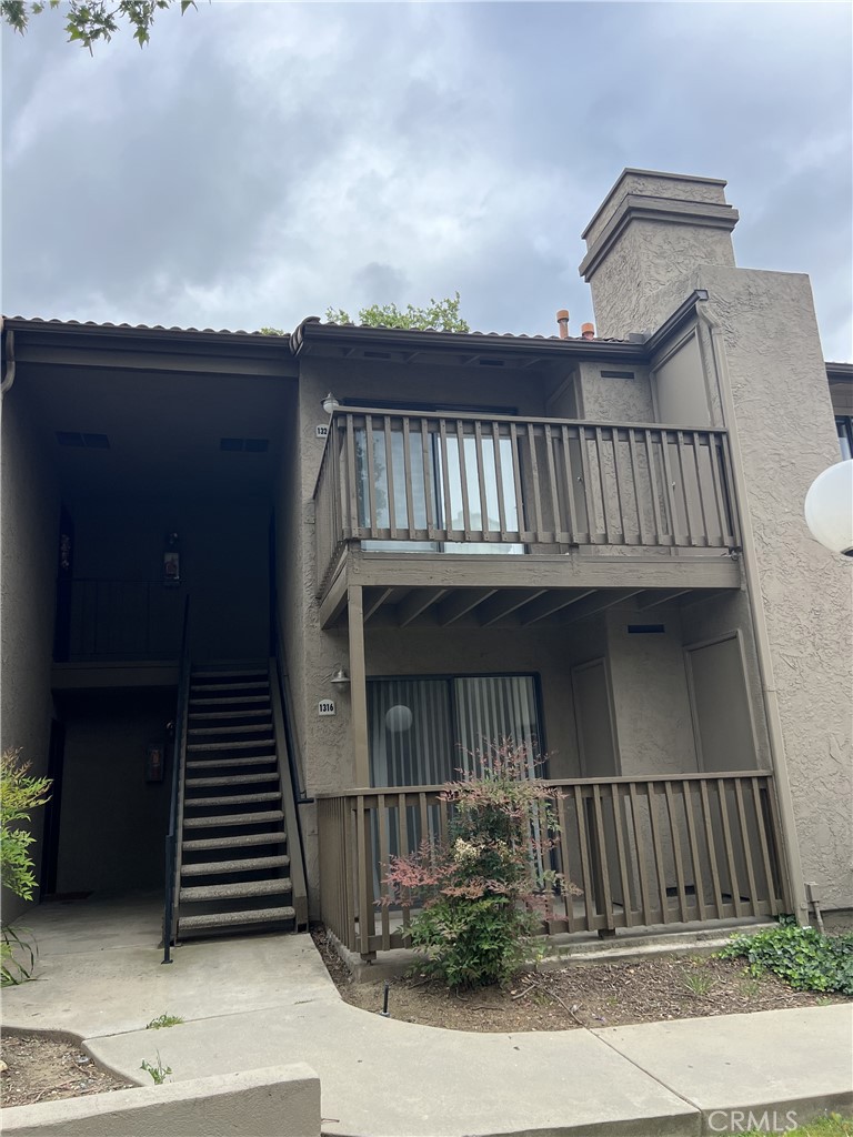 Beautiful 1 bedroom and 1 full bath suite, Downstairs unit, A dreamy home with Central A/C, Stove, Refrigerator, Microwave, Dishwasher, etc. Also Washer and Dryer in the unit. Includes water and trash. This unit located in one of the most desired neighborhoods, Lido Community at Shandon Hills, Gated Community, Swimming Pool, Fitness Club. Just miles away from Multiple Freeways, Multiple Shopping Centers, Parks and minutes away from the university.