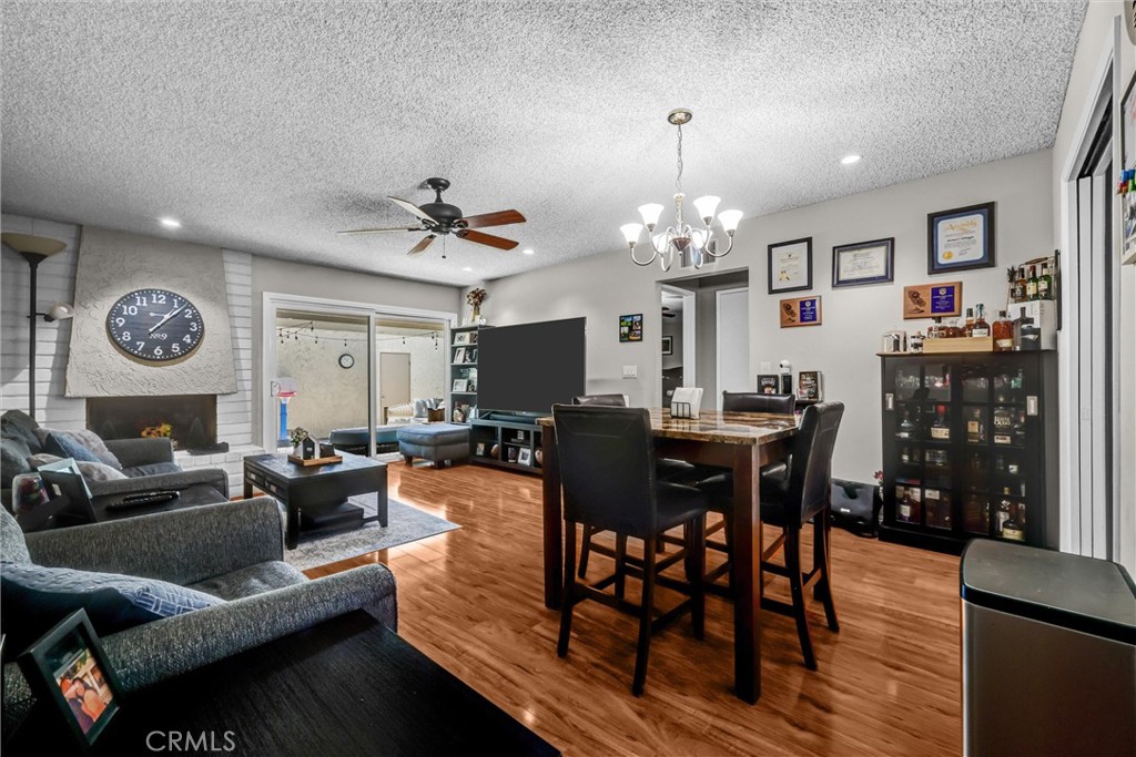 2035 E Blackwood