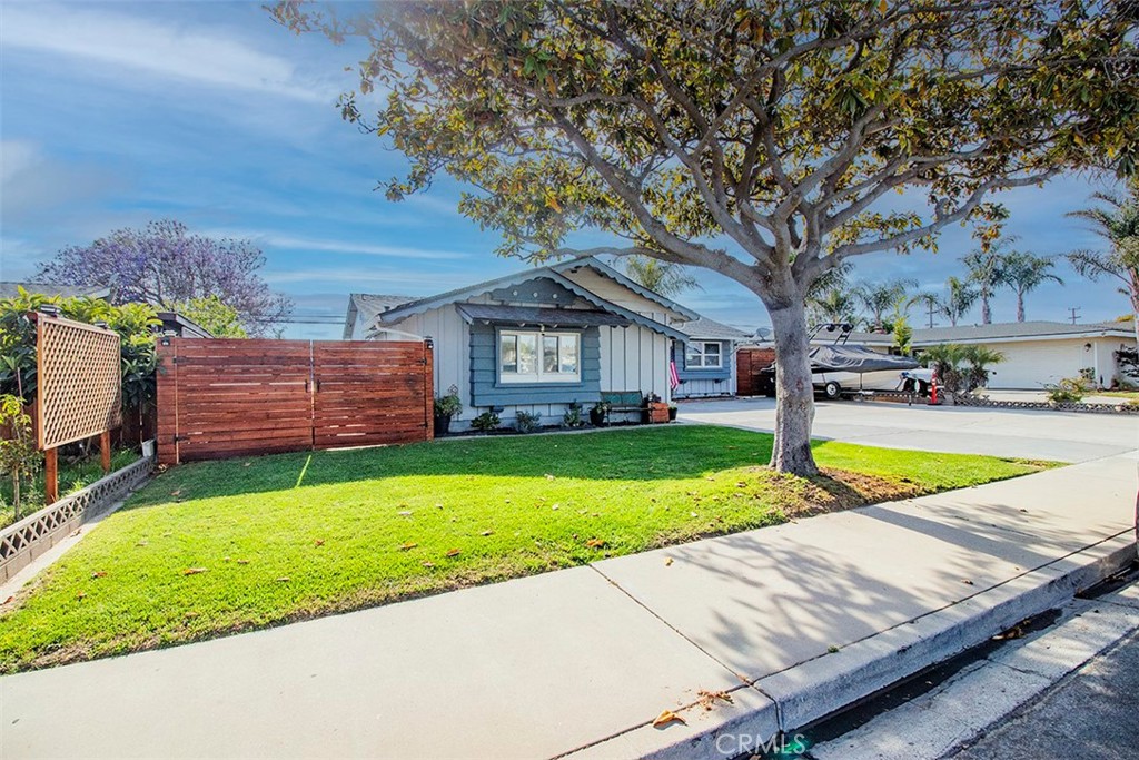 Great location on this very clean 3 bedroom 2 bath home. Centrally located and walking distance to Rice elementary school. This property has room to park your RV, Boat,, or travel trailer on both side of the house. Small storage shed in back yard is included. Roof is about a year old, Extra large driveway with lots of parking. This backyard is great for entertaining. Bring your family and be ready to make this house your home.