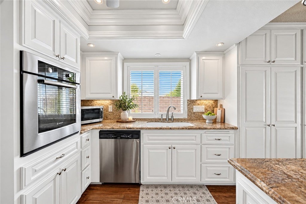 Properties 3 9048 Regency Way