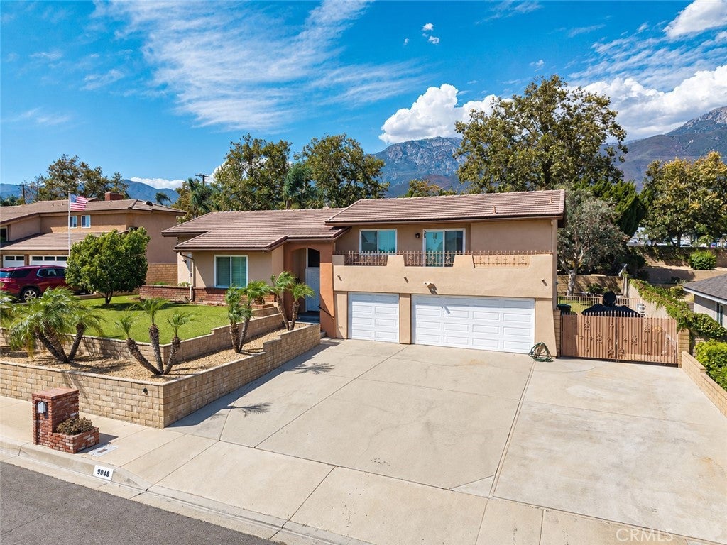 Properties 2 9048 Regency Way