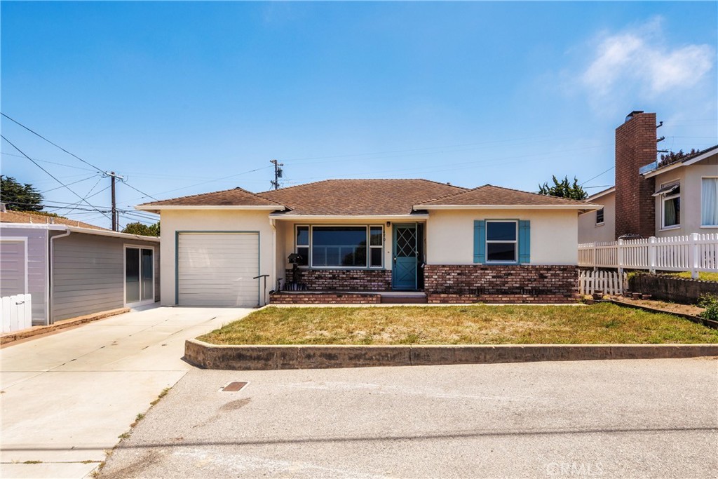 490 Fresno
