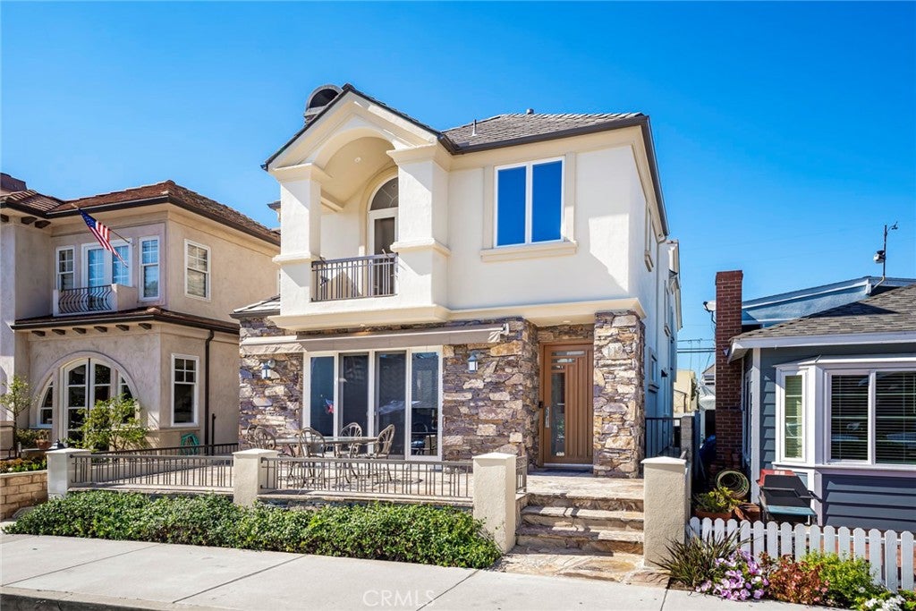 119 Opal, Newport Beach CA 92662 - Photo 2