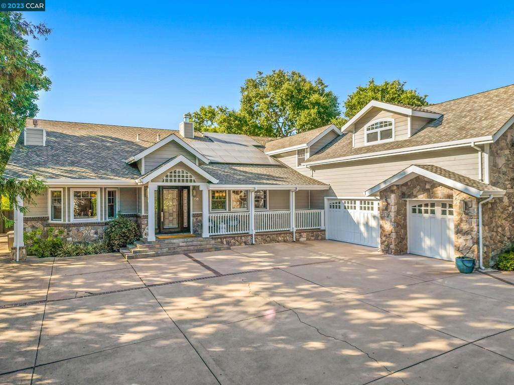 ALAMO OAKS - Residential