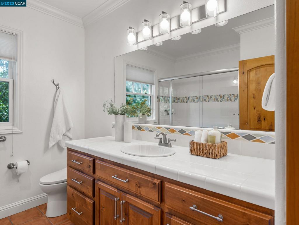 ALAMO OAKS - Residential