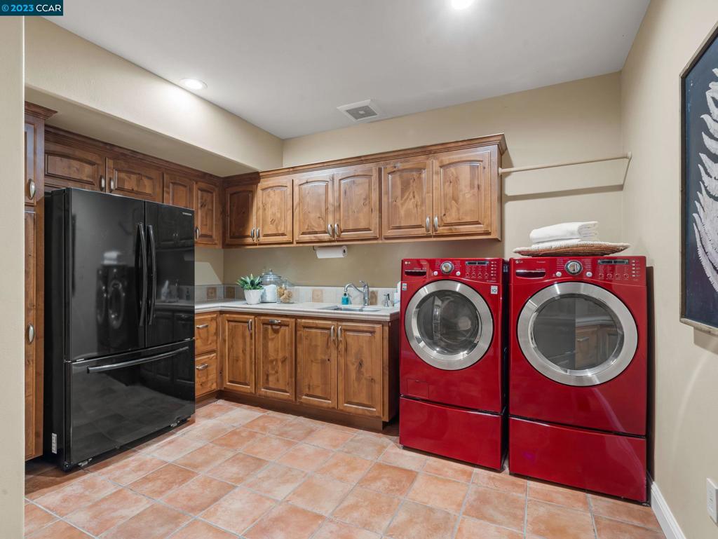 ALAMO OAKS - Residential