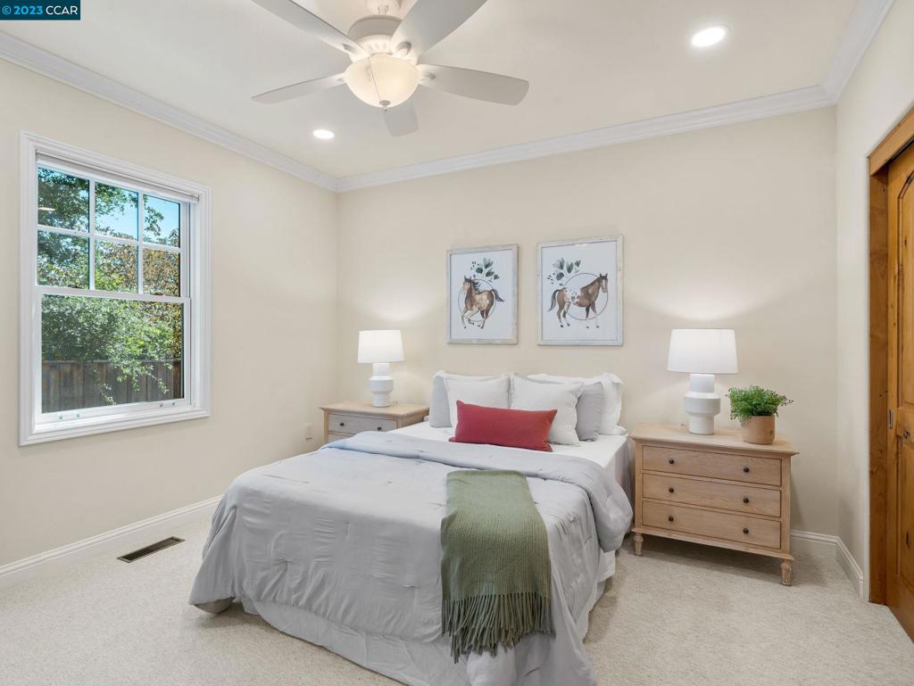 ALAMO OAKS - Residential