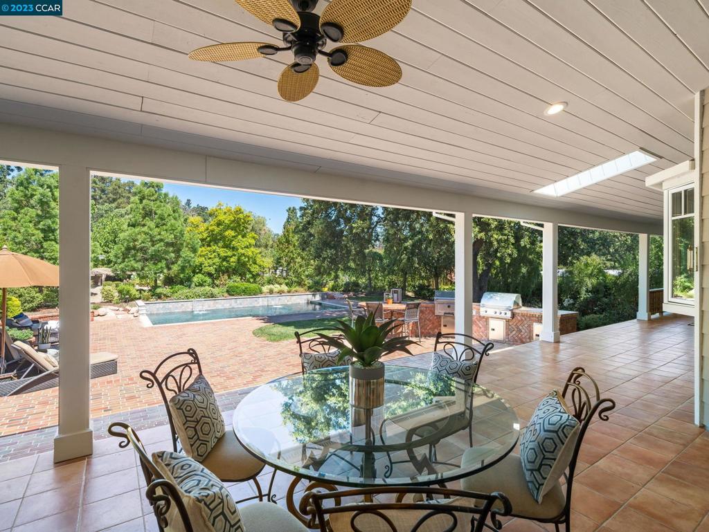 ALAMO OAKS - Residential