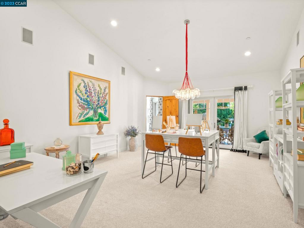 ALAMO OAKS - Residential