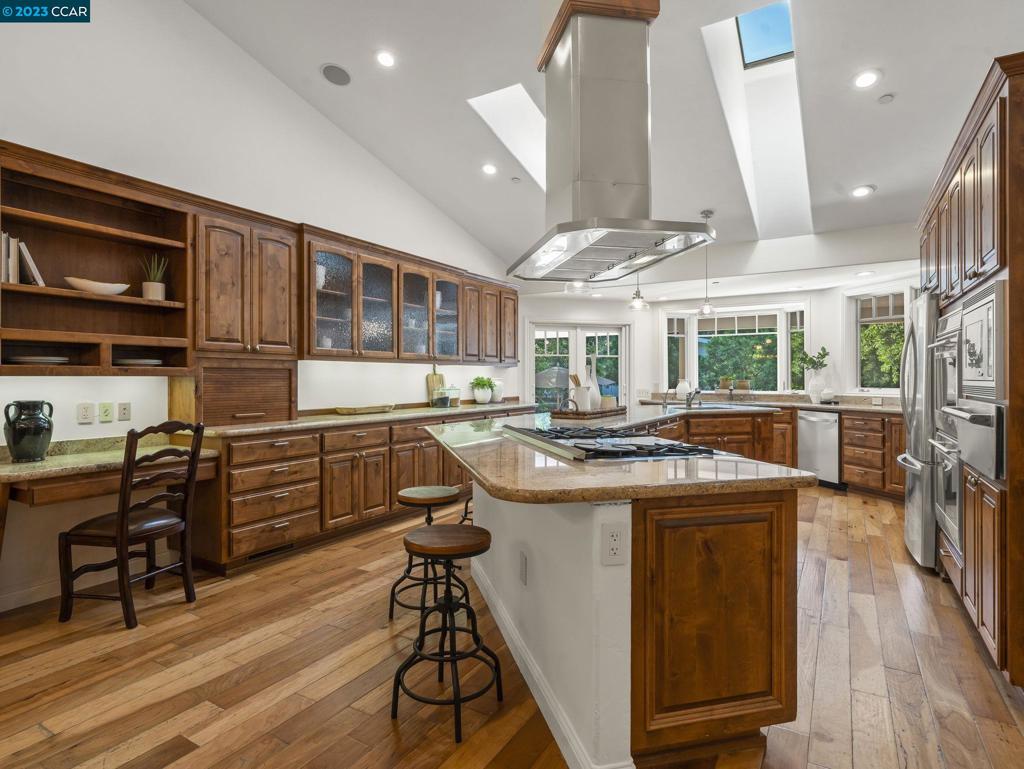 ALAMO OAKS - Residential