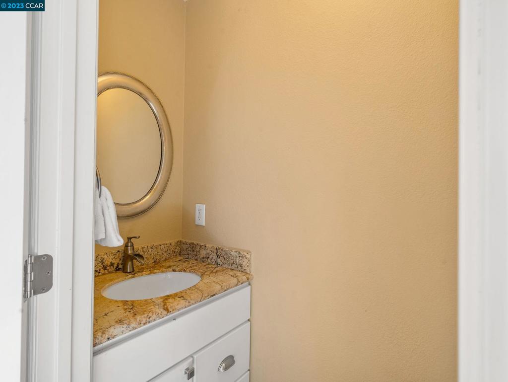 ALAMO OAKS - Residential