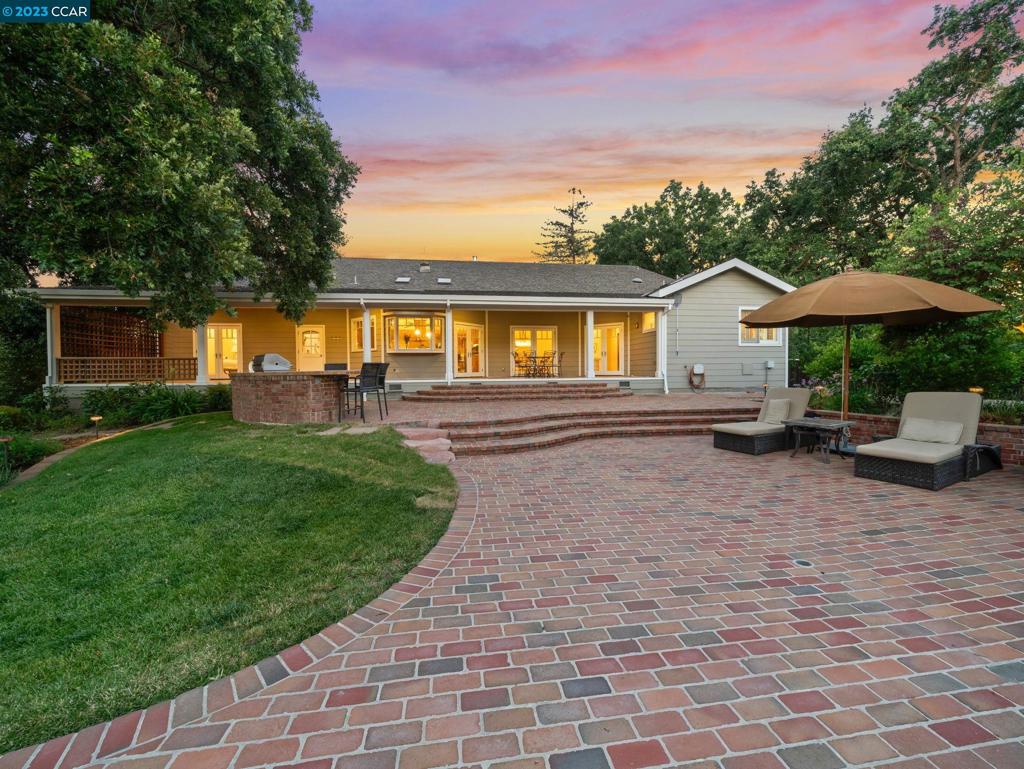 ALAMO OAKS - Residential