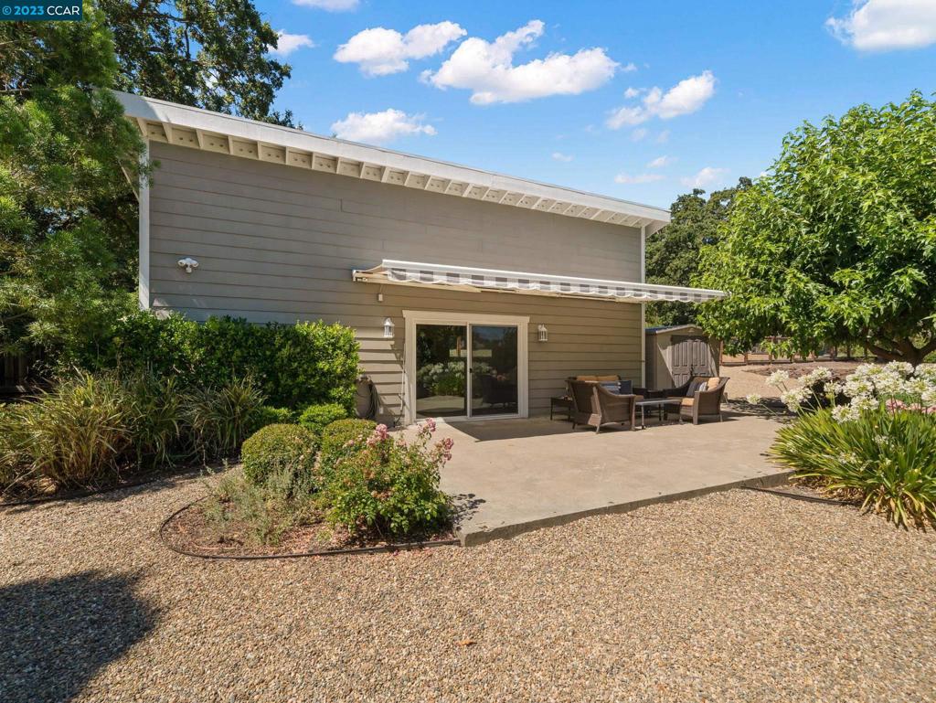 ALAMO OAKS - Residential