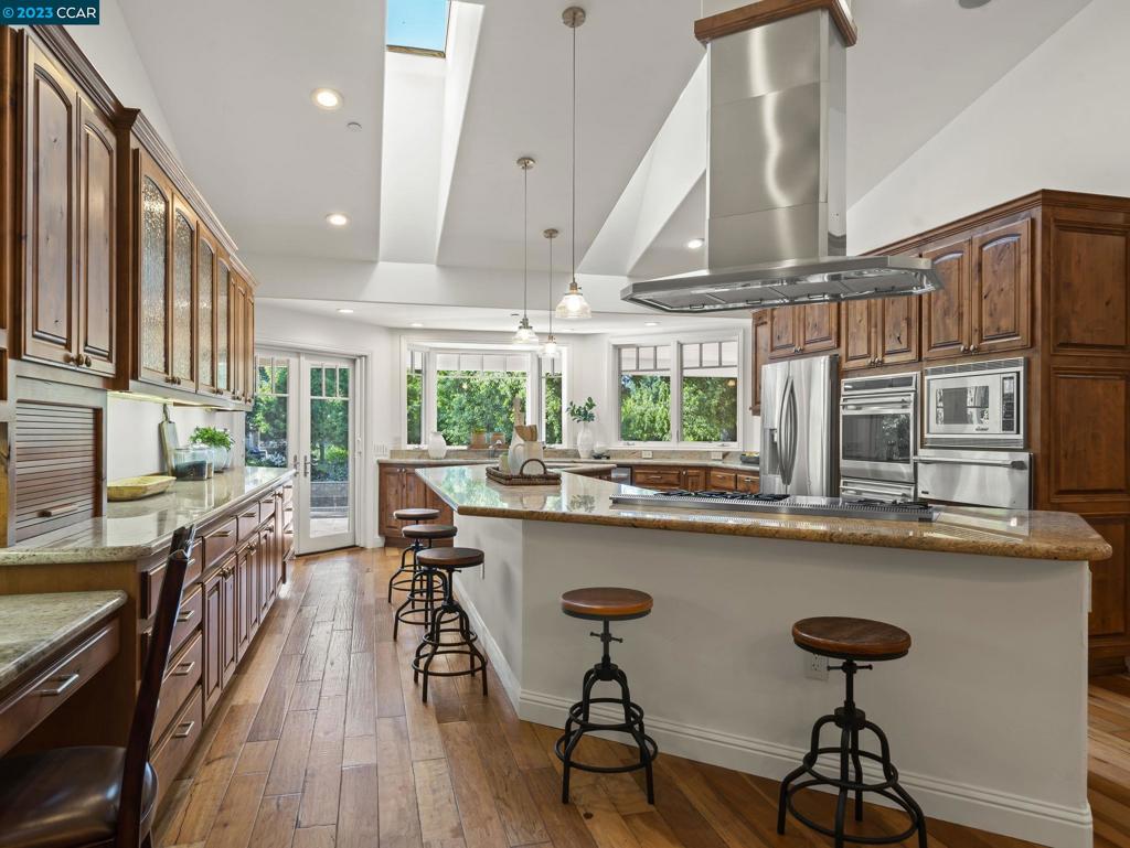 ALAMO OAKS - Residential