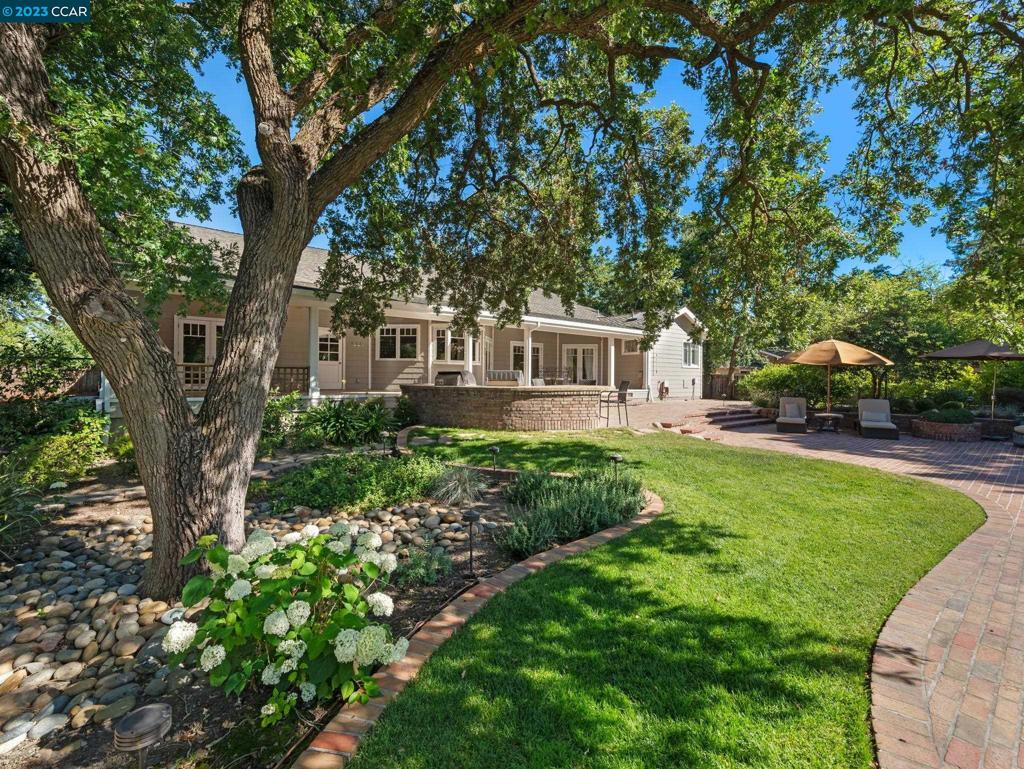 ALAMO OAKS - Residential