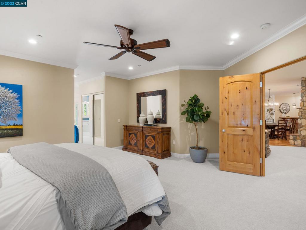 ALAMO OAKS - Residential