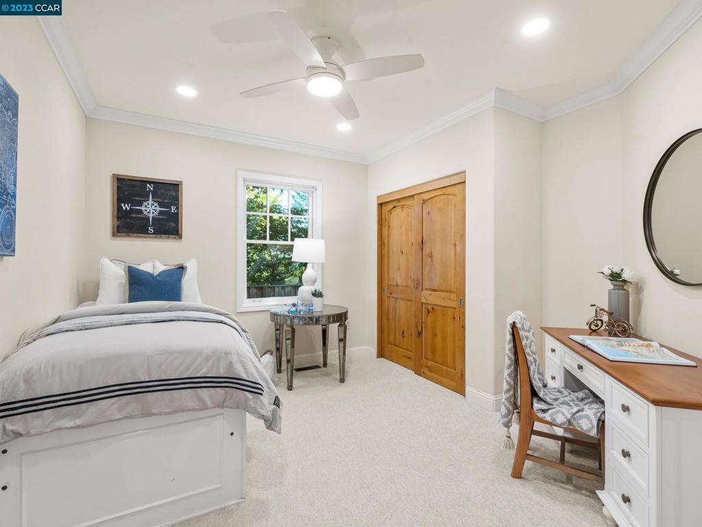 ALAMO OAKS - Residential