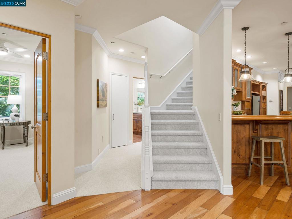 ALAMO OAKS - Residential