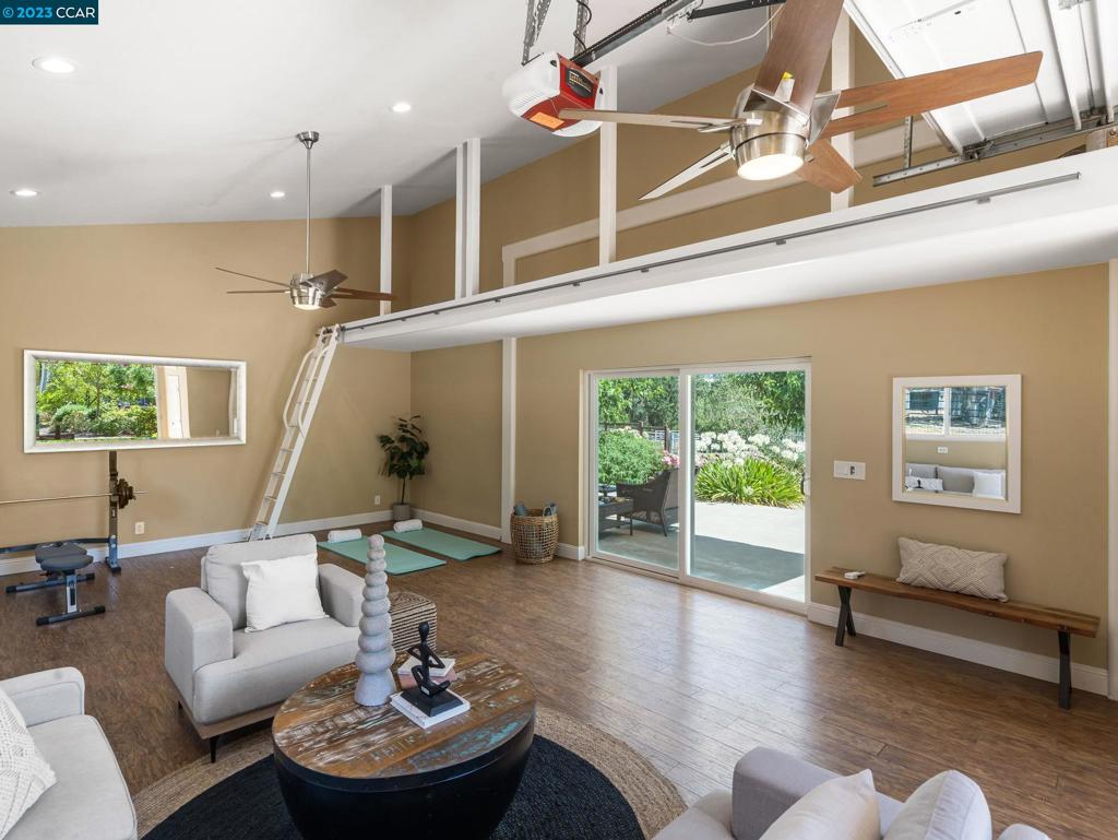 ALAMO OAKS - Residential