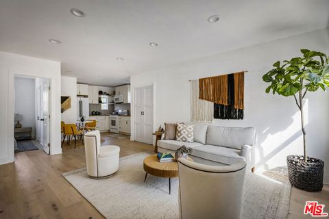 Photo of 1401 Allison Avenue, Los Angeles, CA 90026 (MLS # 25594795)