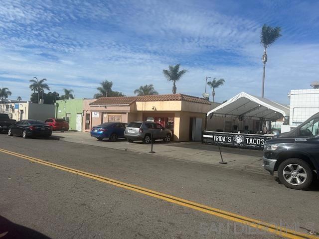 651 E. Valley Packway