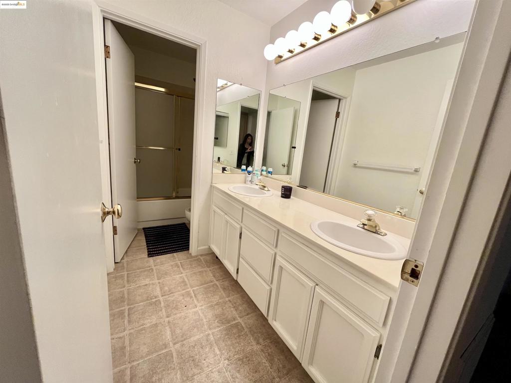 WALNUTCREK - Residential Lease