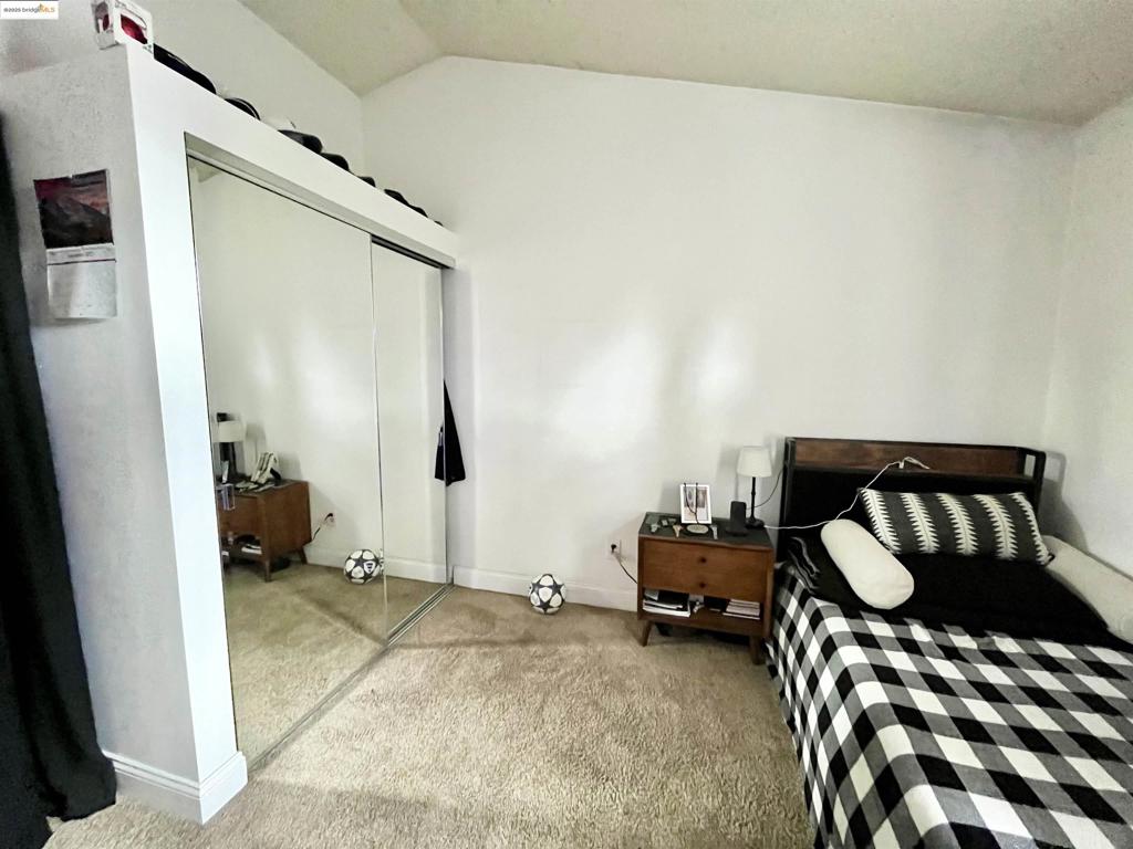 WALNUTCREK - Residential Lease