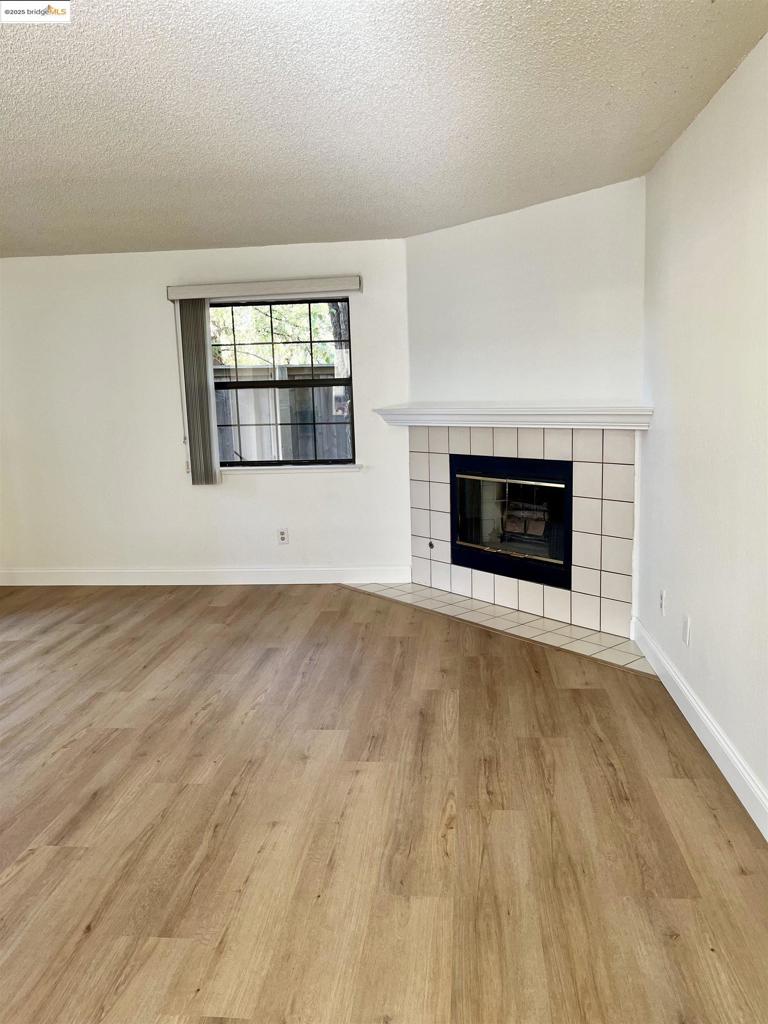 WALNUTCREK - Residential Lease