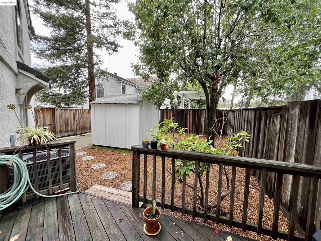 WALNUTCREK - Residential Lease